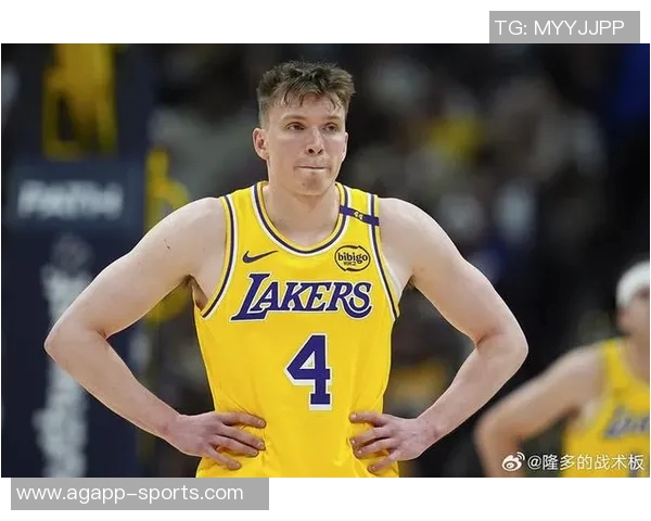 小迈克尔波特半场表现平平三分球命中率低迷仅得9分3板5助