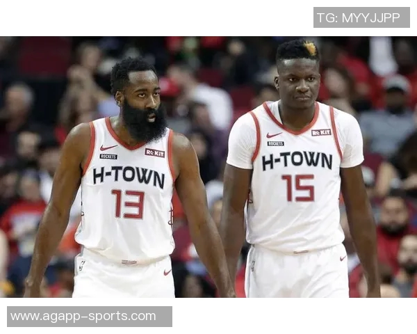 哈登赛后与火箭队友深情拥抱卡佩拉相拥时长最长引发关注