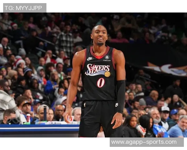 浓眉背靠背砍下30创独行侠生涯新高表现引发热议