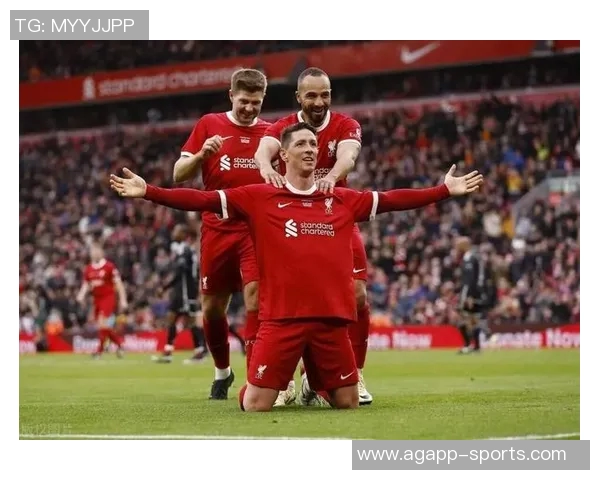 利物浦新海报亮相对阵利兹联维尔茨阿利松伊萨克齐聚一堂